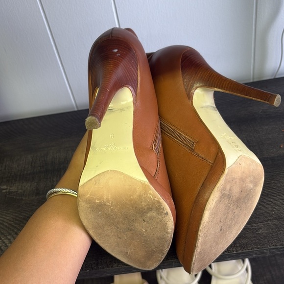 Vintage Chinese Laundry Elegant Tan Ankle Boots - Picture 6 of 6